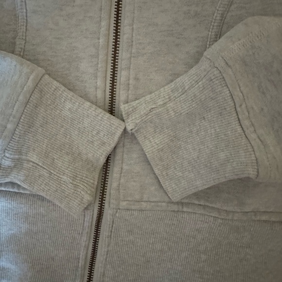 Lululemon scuba sweater - Picture 3 of 5